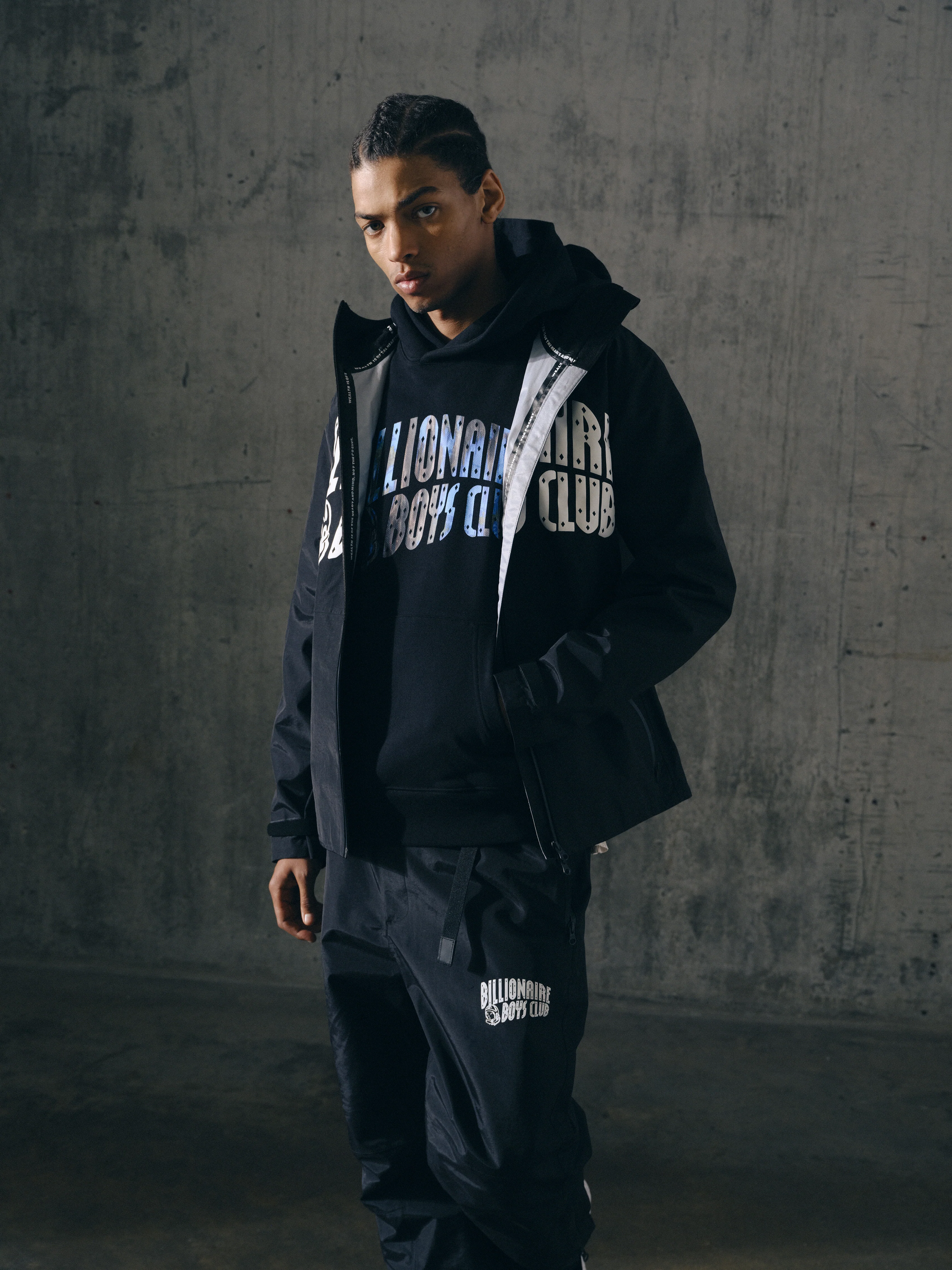 ARCH LOGO RAIN JACKET - BLACK - Image 3