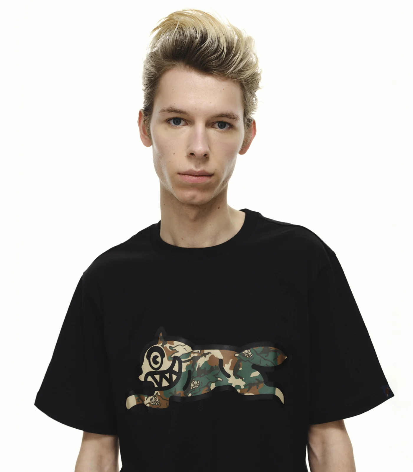 CAMO RUNNING DOG WOODLAND T-SHIRT - BLACK - Image 6