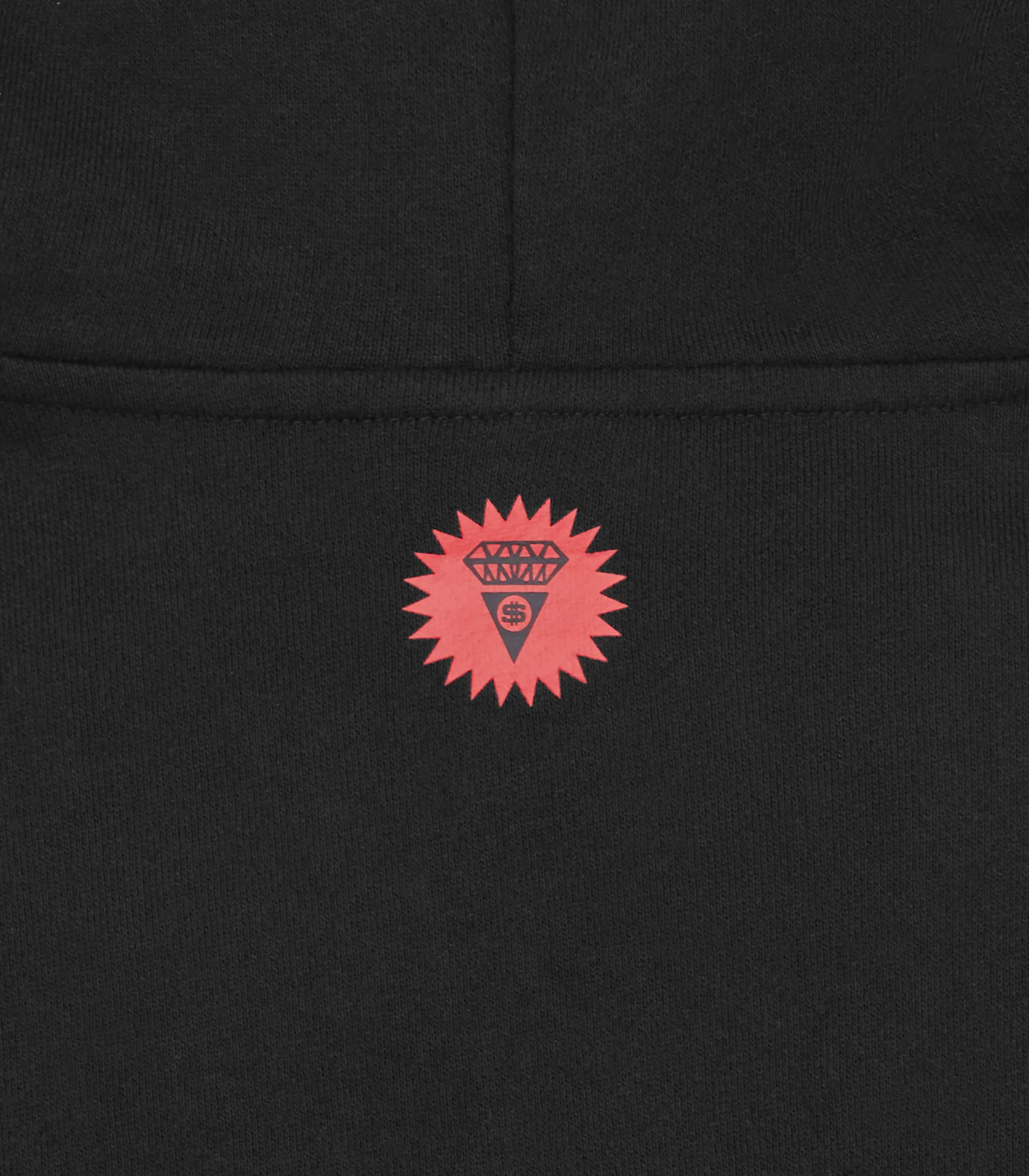 CRYSTAL RUNNING DOG POPOVER HOOD - BLACK - Image 5
