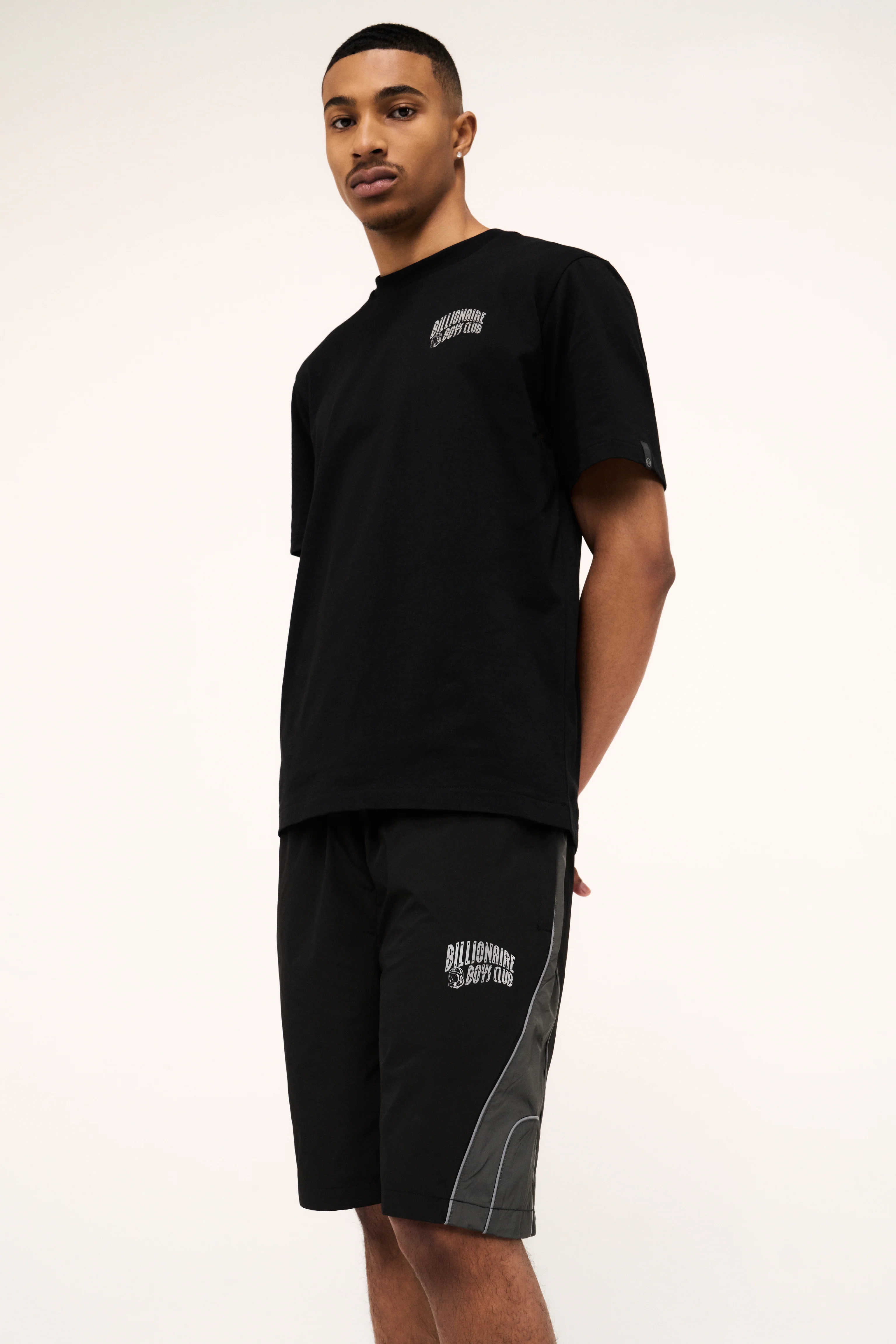 REFLECTIVE ARCH LOGO TRACK SHORTS - BLACK - Image 3