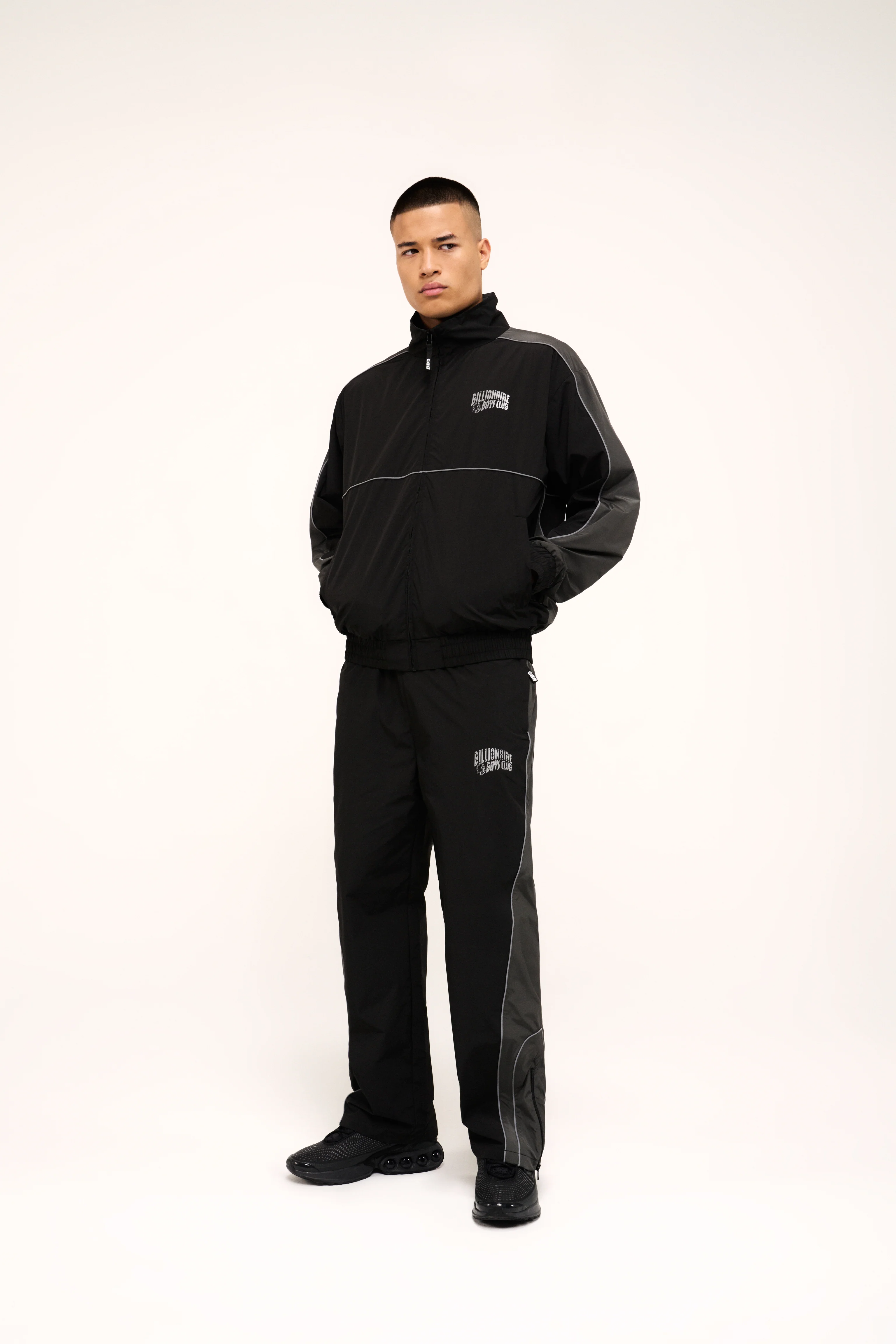 REFLECTIVE ARCH LOGO TRACK TOP - BLACK - Image 3