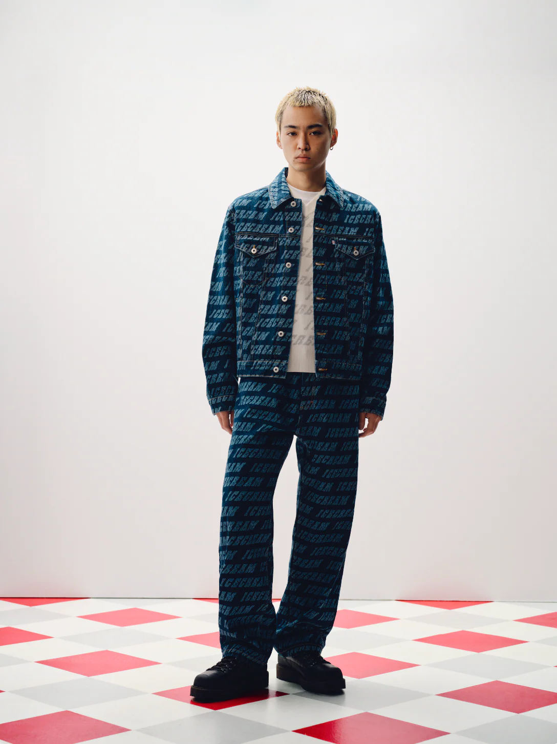 REPEAT LOGO DENIM TRUCKER JACKET - INDIGO - Image 4