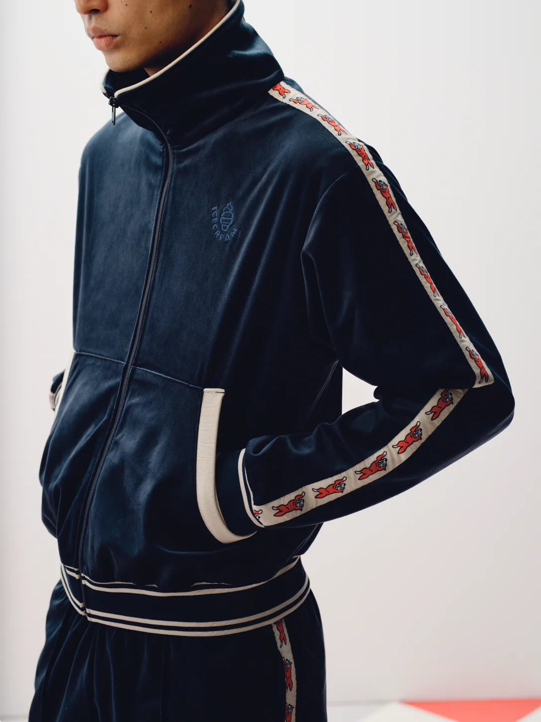 RUNNING DOG TAPED VELOUR TRACK TOP - NAVY - Image 4