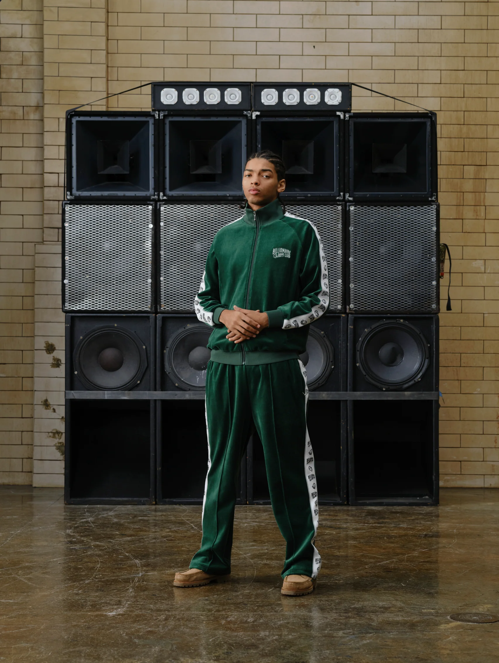 SMALL ARCH LOGO TAPED VELOUR TRACK PANTS - DARK GREEN - Image 3