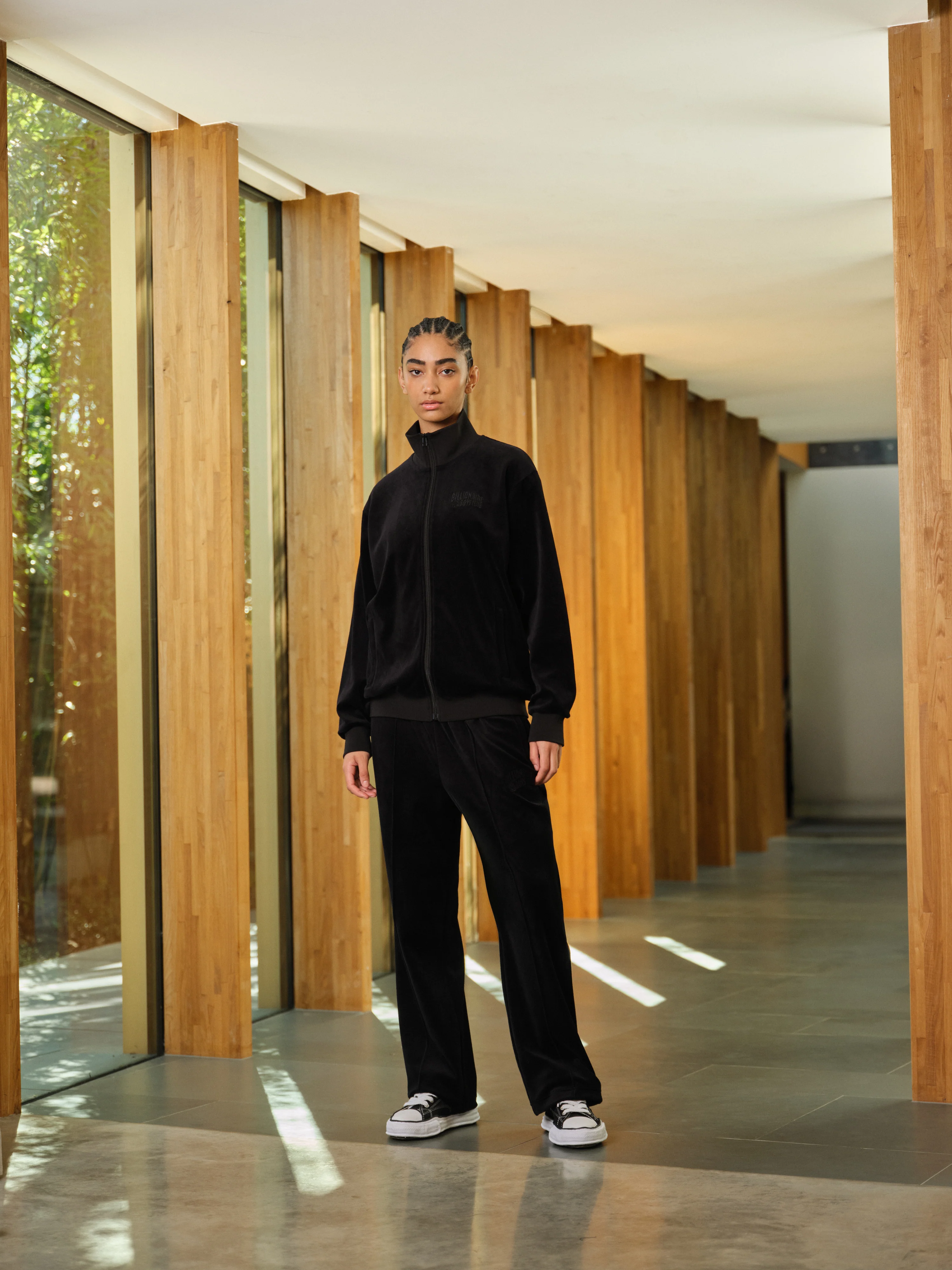 SMALL ARCH LOGO VELOUR TRACK TOP - BLACK - Image 3