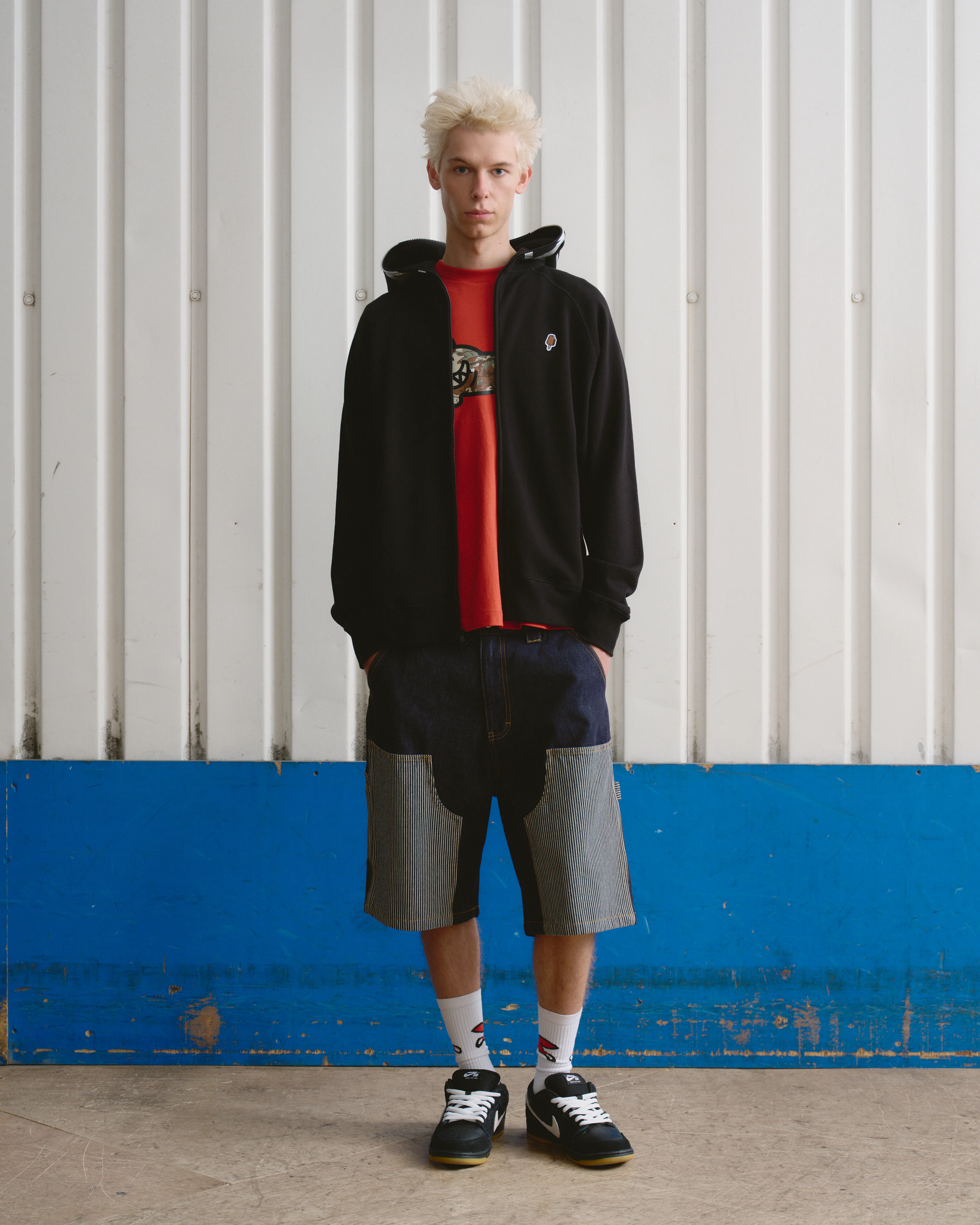 SMILEY ZIP THROUGH HOOD - BLACK - Image 2