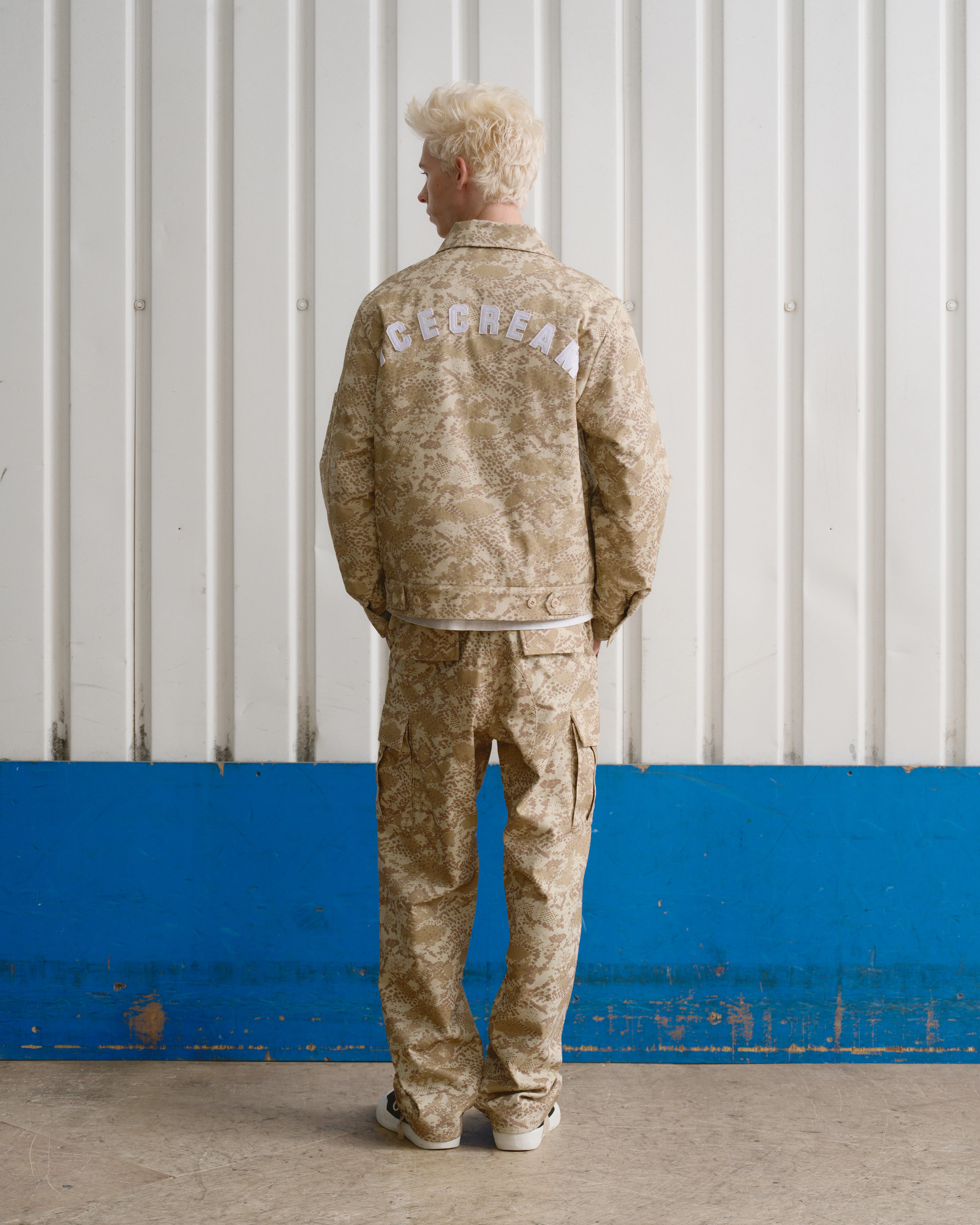 SNAKESKIN RUNNING DOG CARGO PANTS - LIGHT BROWN - Image 3