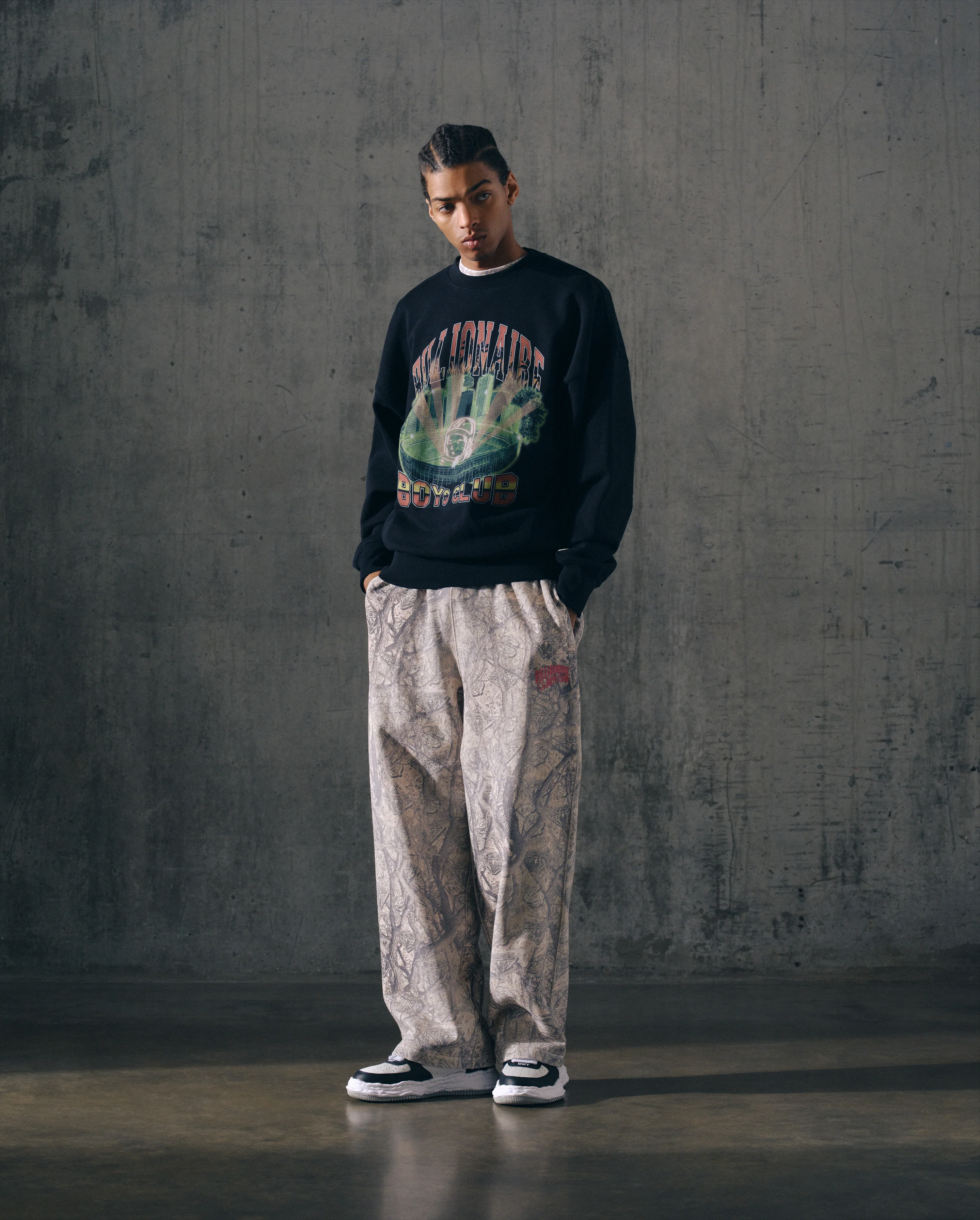 STADIUM OVERSIZED CREWNECK  - BLACK - Image 3
