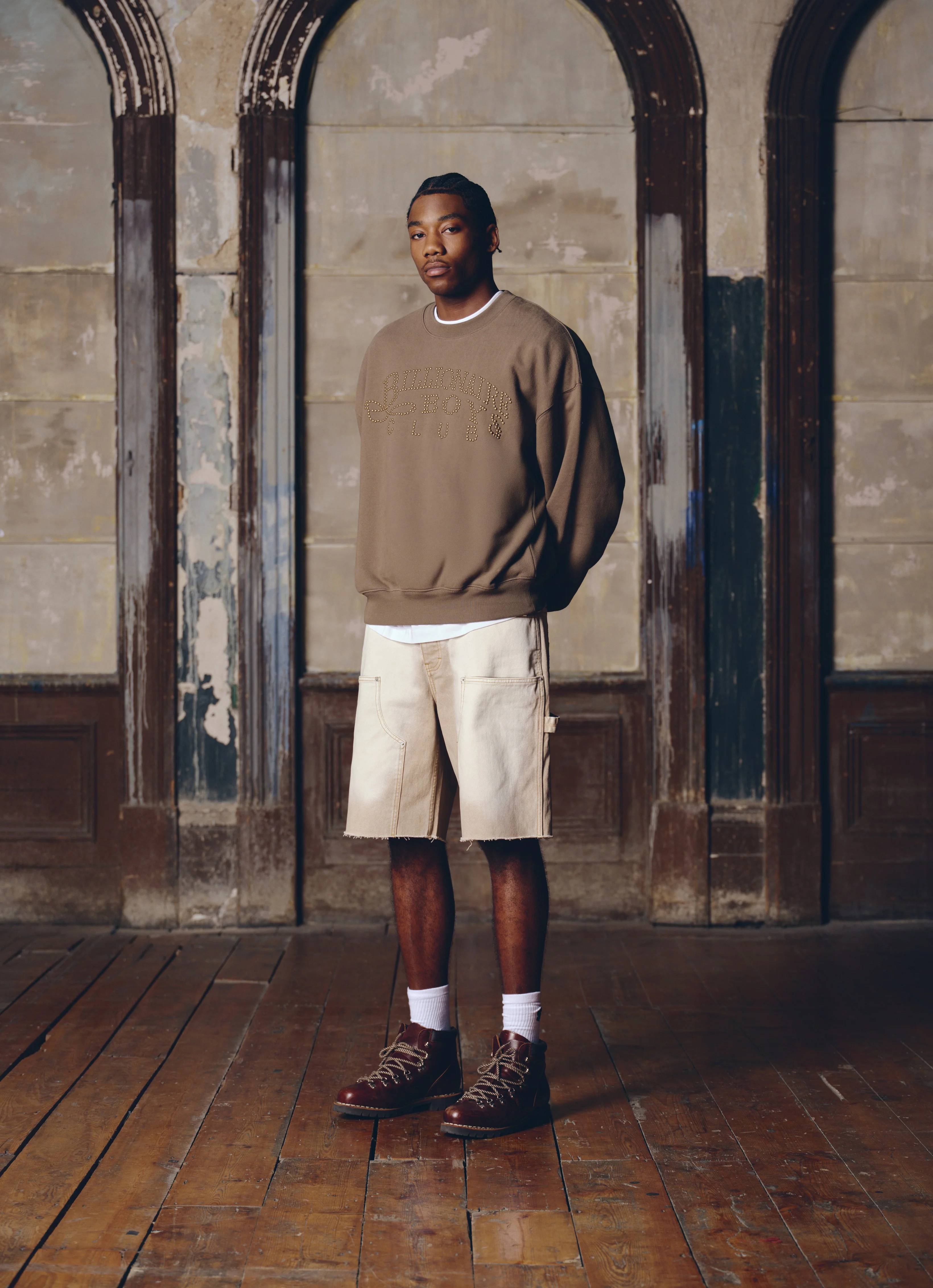STUDDED LOGO CREWNECK - KHAKI - Image 2