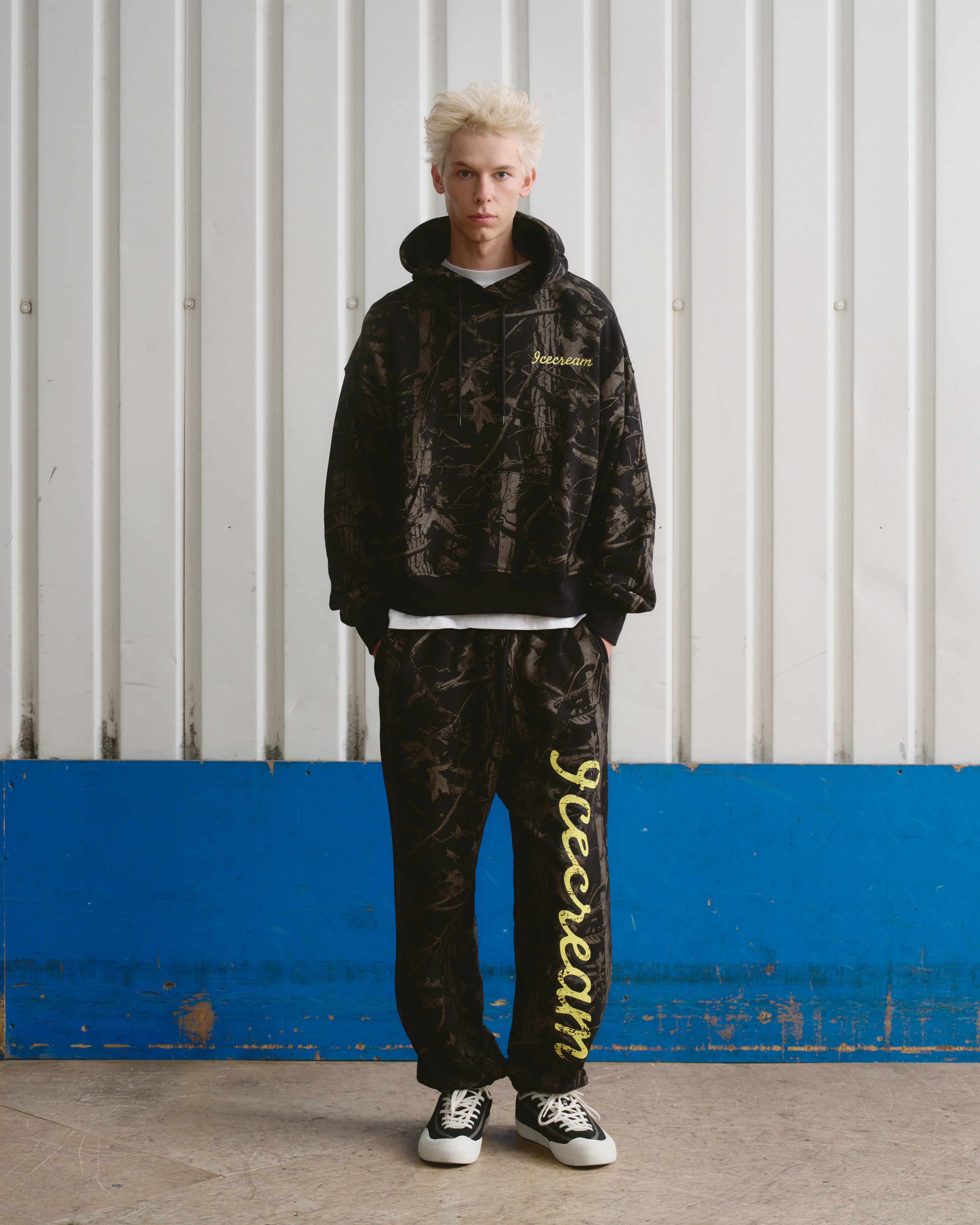 TREE CAMO OVERSIZED POPOVER HOOD - BLACK - Image 2
