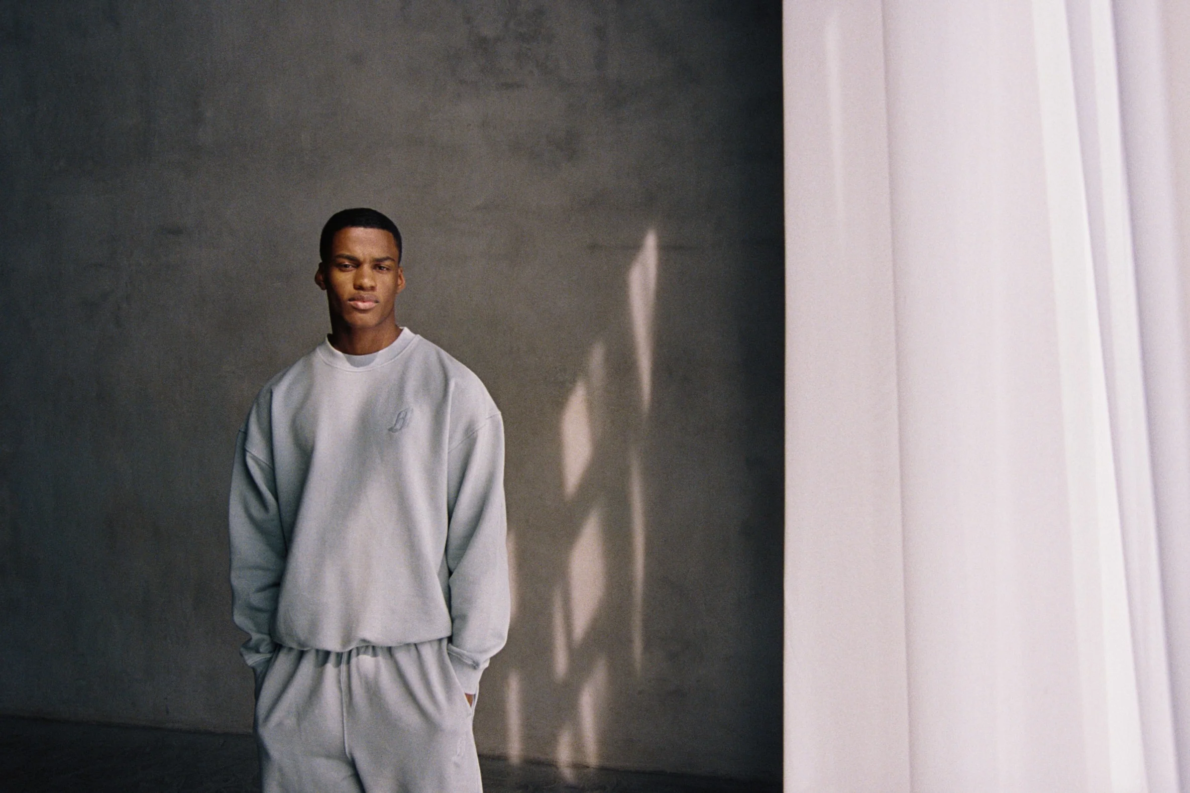 WASHED FLYING B CREWNECK - LIGHT BLUE - Image 6